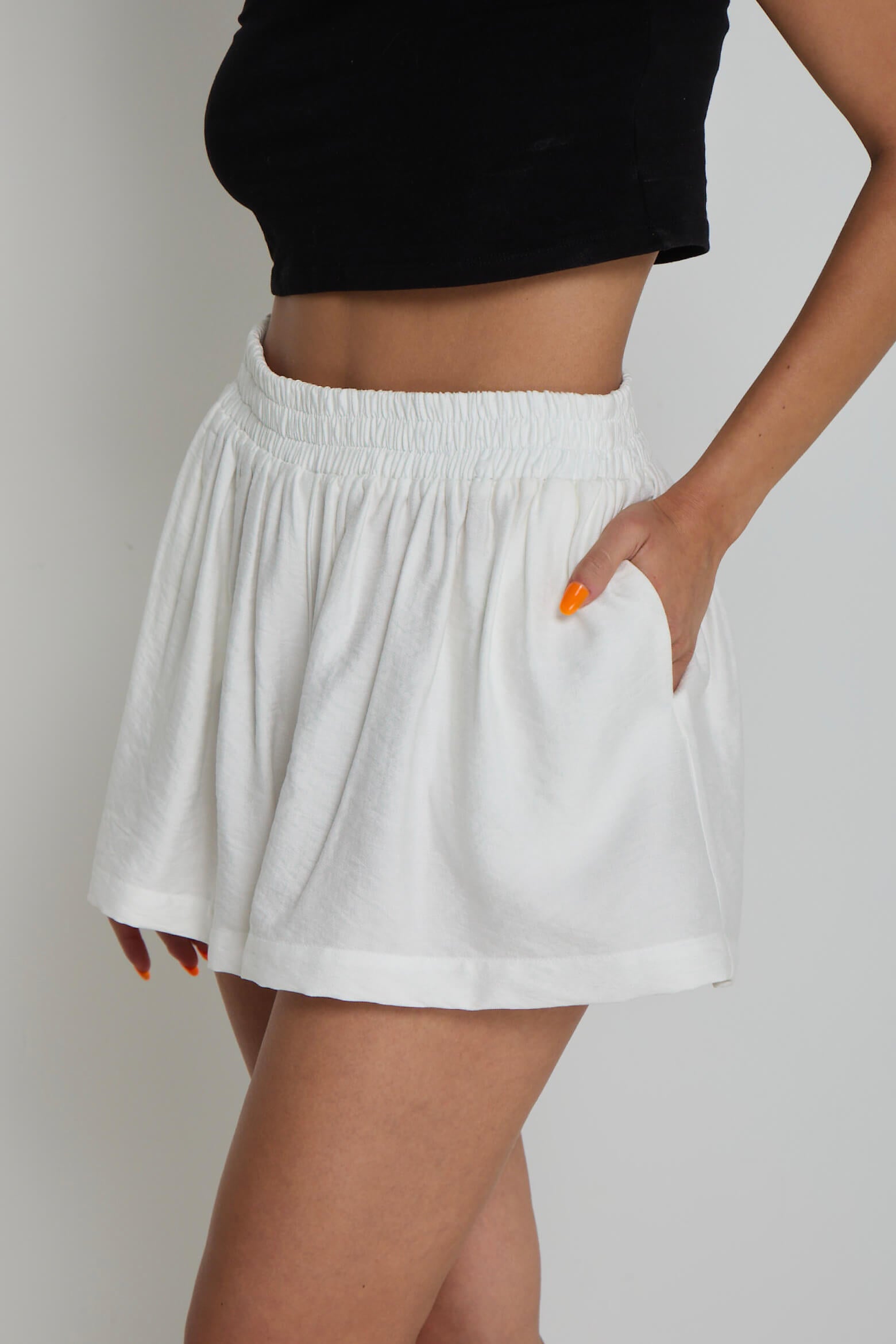 Nisette Shorts Off-White – high-waisted mini shorts, view 4